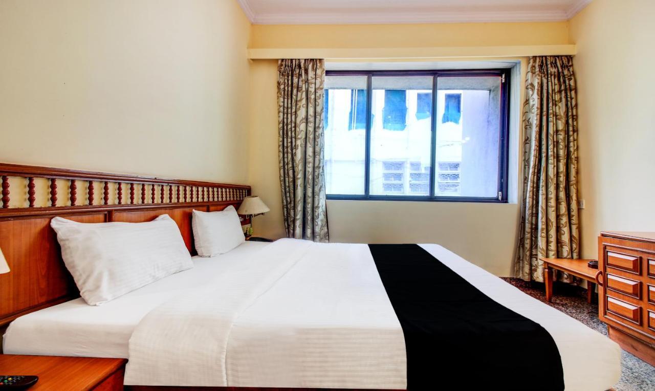 Hotel Kadamb Residency Bombay Exterior foto